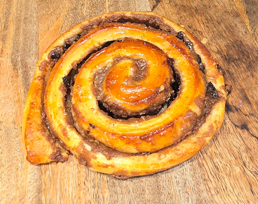 Roulé Brioché Crème pâtissière chocolat, pépites de chocolat.